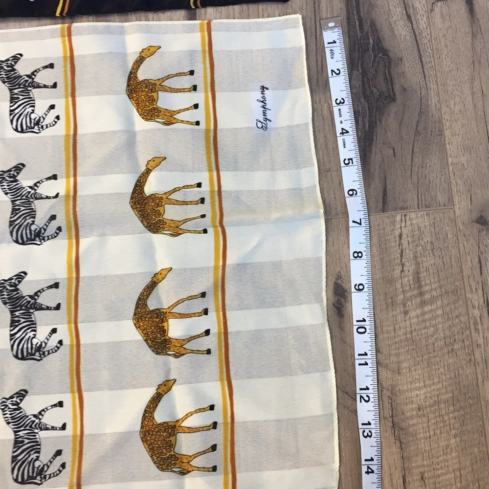 5 PCs of symphony scarves - Picture 5 of 14
